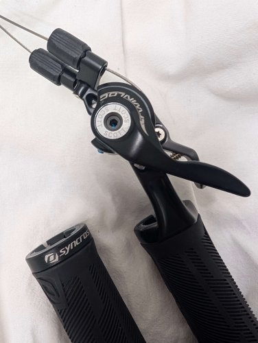 Syncros TwinLoc Dual Cable Suspension Lockout & Dropper Post Remote Lever