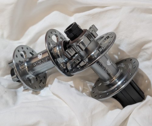 American Classic Hubset - 32 Spoke Hole Front & Rear