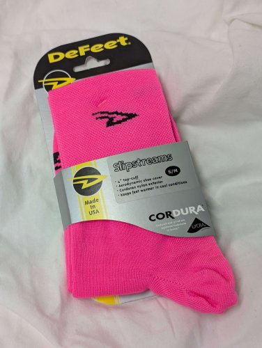 DeFeet Slipstreams - Fluo Pink - Size S/M (34-41)
